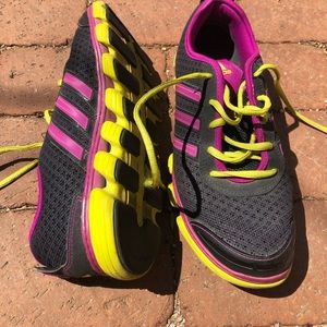 Adidas running shoes black + neon woman’s 8.5